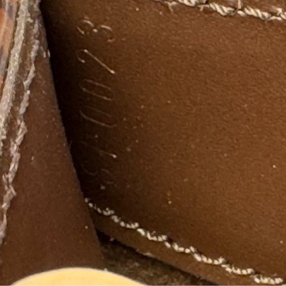 Louis Vuitton Epi Leather Demi Lune Pochette Shoulder Bag Brown - Picture 13 of 14